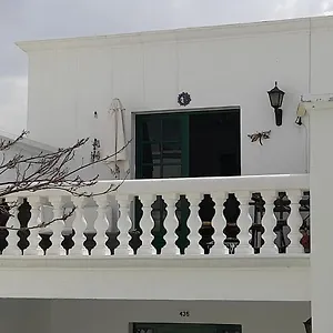 https://fabulous-1-bed-apartment-in-puerto-del-carmen.puertodelcarmen-hotels.org